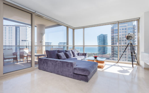 Penthouse with sea views ref. 1060