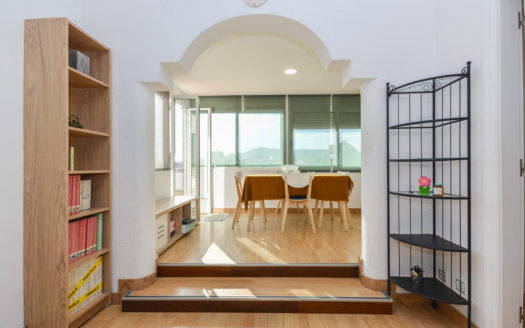 Bright penthouse in Sants: ref 1024
